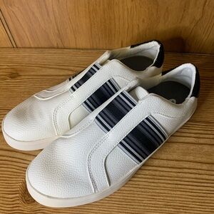 Dr Scholl’s Leather Pull-on Sneakers